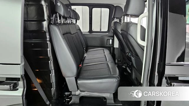 Hyundai Staria 2023 Черный из Кореи, фото 4