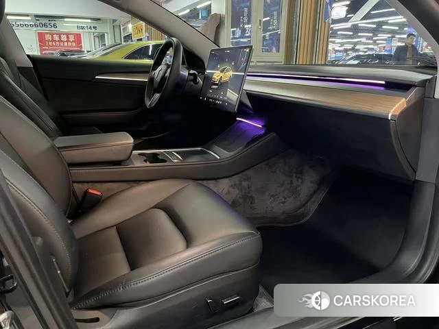 Tesla Model 3 2023 Черный из Китая, фото 4