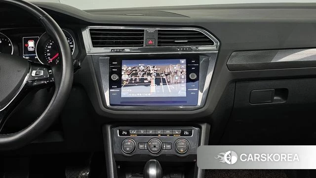Volkswagen Tiguan second Generation 2020 Серебряный из Кореи, фото 4