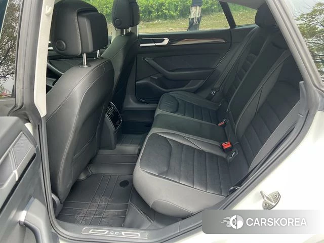 Volkswagen CC 2023 Белый из Китая, фото 4