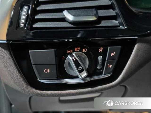 BMW 5 Series (G30) 2021 Черный из Кореи, фото 4
