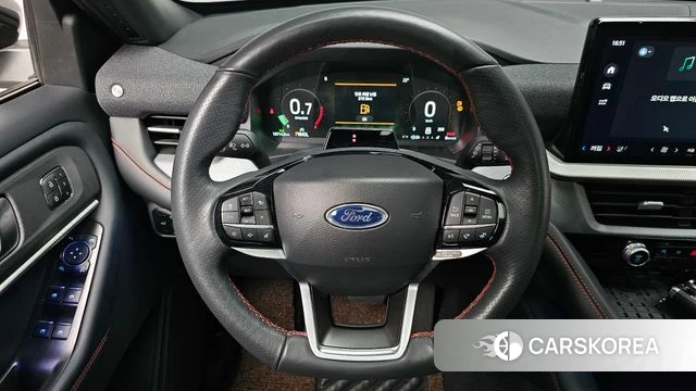 Ford Explorer 6th Generation 2025 Белый из Кореи, фото 4