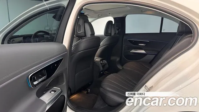 Mercedes-Benz E-Class W214 2024 Белый из Кореи, фото 4