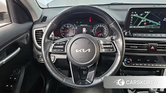 Kia Seltos 2022 Белый из Кореи, фото 4