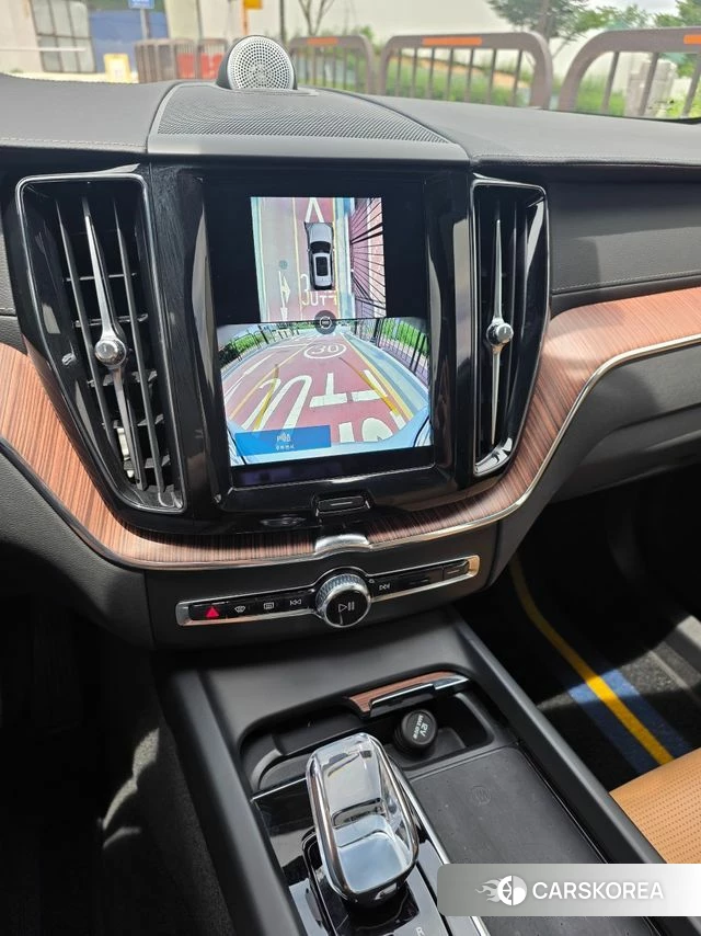Volvo XC60 second Generation 2023 Серый из Кореи, фото 4