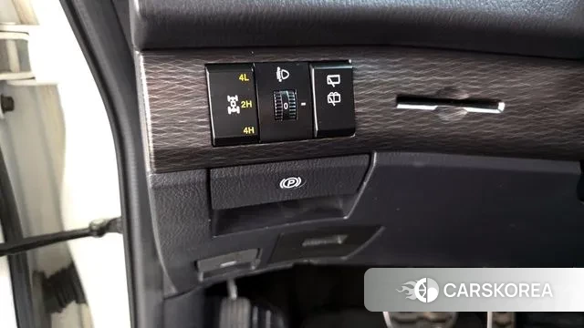 Ssangyong Korando Turismo 2019 Белый из Кореи, фото 4