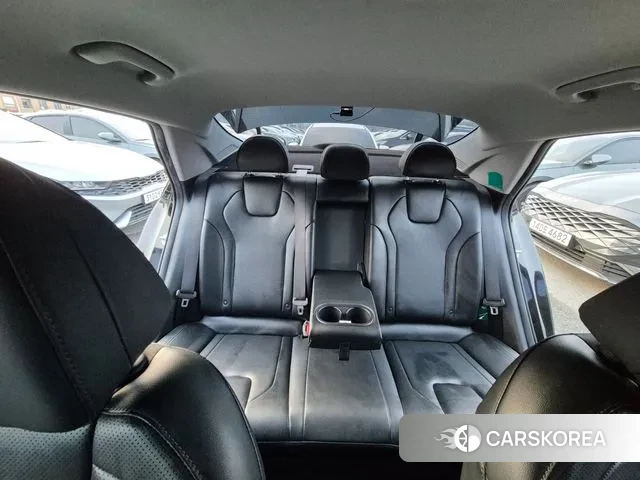 Hyundai Avante (CN7) 2022 Черный из Кореи, фото 4