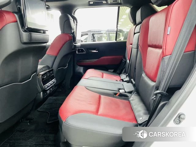 Toyota Land Cruiser (imported) 2025 Белый из Китая, фото 4