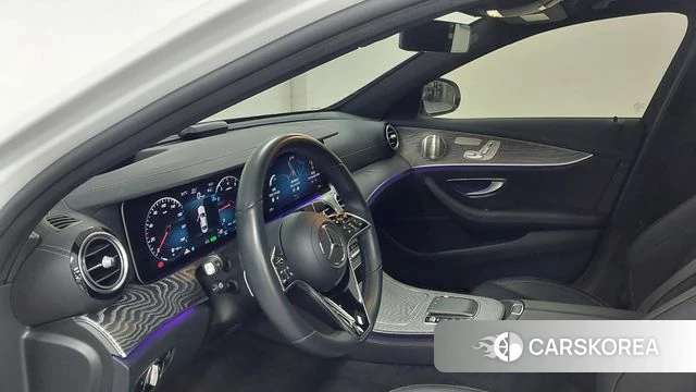 Mercedes-Benz E-Class W213 2023 Белый из Кореи, фото 4