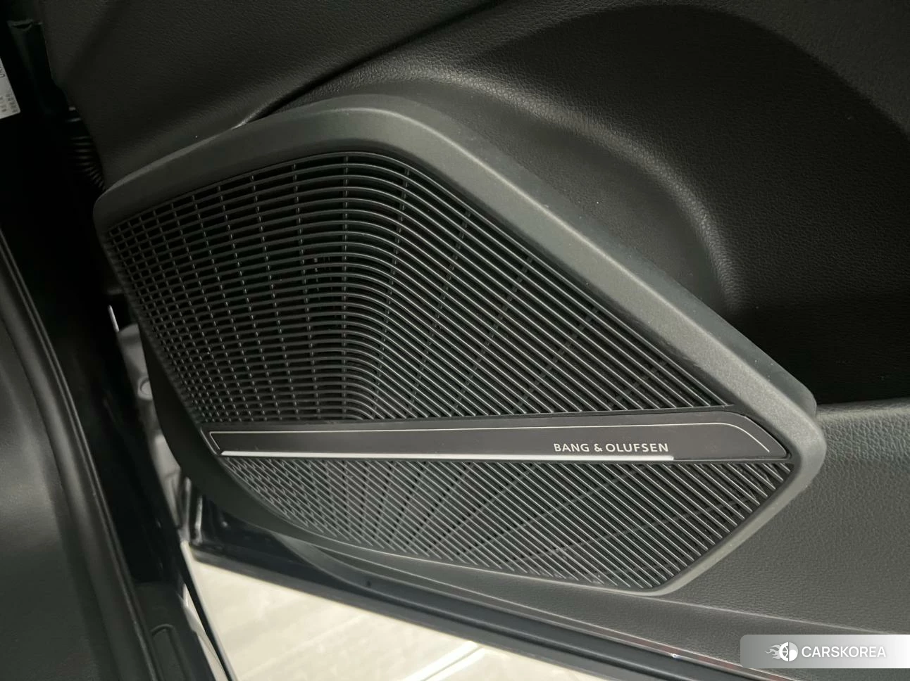 Audi Q5L 2022 Черный из Китая, фото 4