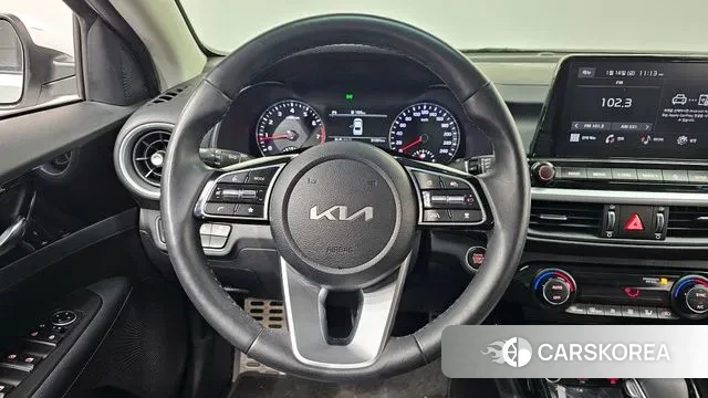 Kia The New K3 2nd generation 2023 Белый из Кореи, фото 4