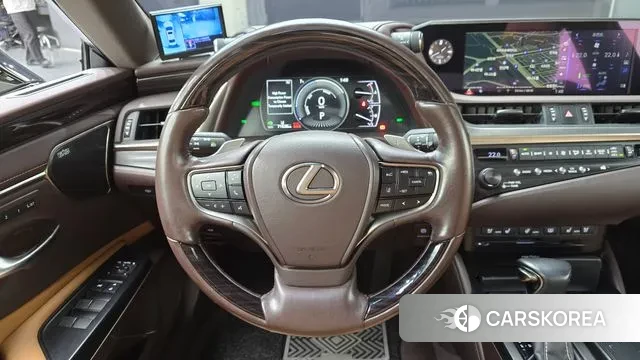 Lexus ES300h 7th generation 2019 Серебряный из Кореи, фото 4