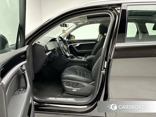 Volkswagen Touareg 2019 Другой из Китая, фото 4