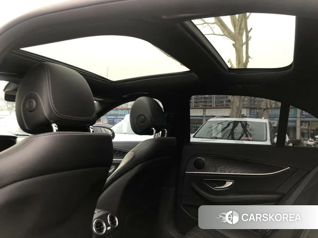 Mercedes-Benz E-class (imported) 2021 Белый из Китая, фото 4