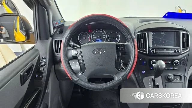 Hyundai The New Grand Starex 2018 Желтый из Кореи, фото 4