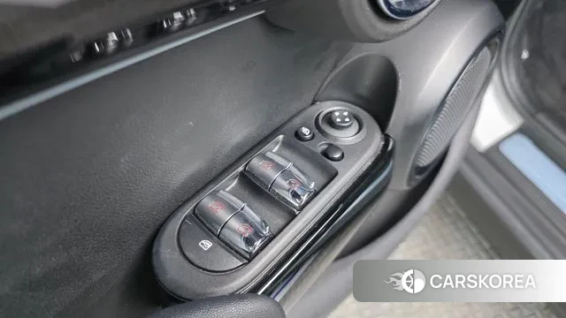 Mini Cooper 2023 Белый из Кореи, фото 4