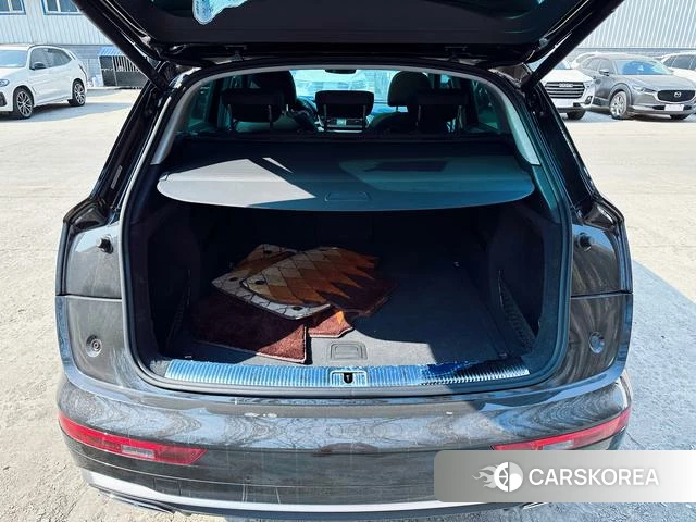 Audi Q5L 2022 Черный из Китая, фото 4