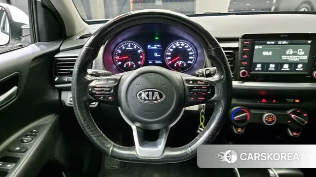 Kia Stonic 2020 Белый из Кореи, фото 4