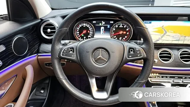 Mercedes-Benz E-Class W213 2018 Белый из Кореи, фото 4