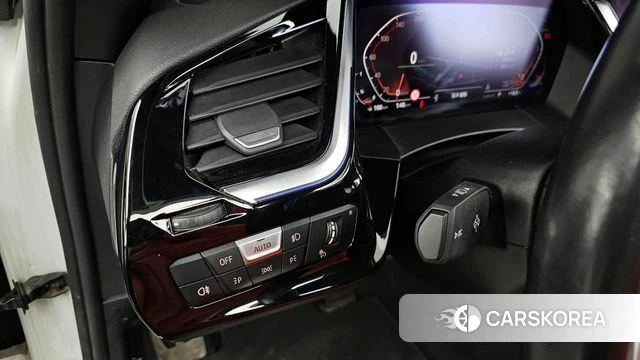 BMW Z4 (G29) 2023 Белый из Кореи, фото 4