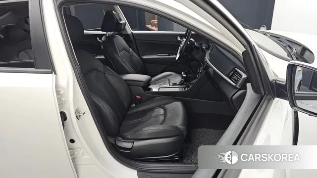 Kia The New K5 2nd generation 2018 Белый из Кореи, фото 4