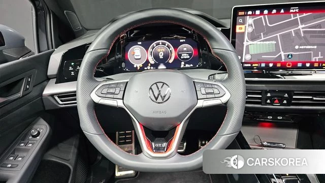 Volkswagen Golf 8th Generation 2025 Серый из Кореи, фото 4