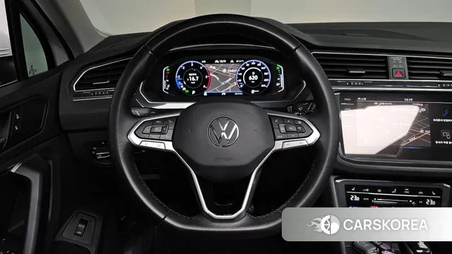 Volkswagen Tiguan second Generation 2022 Белый из Кореи, фото 4