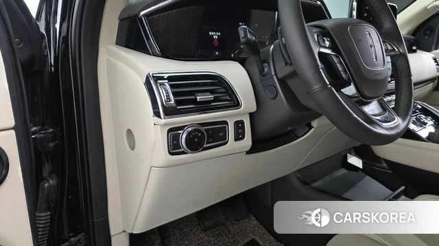 Lincoln Navigator 4th generation 2021 Черный из Кореи, фото 4