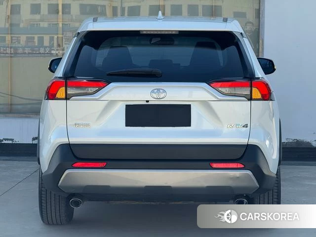 Toyota RAV4 Rongfang 2023 Белый из Китая, фото 4