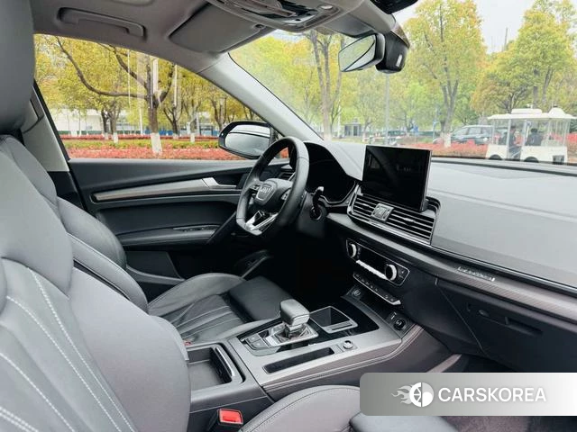 Audi Q5L 2022 Черный из Китая, фото 4