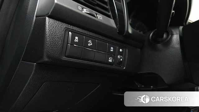 Ssangyong The New Rexton Sports Cannes 2023 Темно-зеленый из Кореи, фото 4