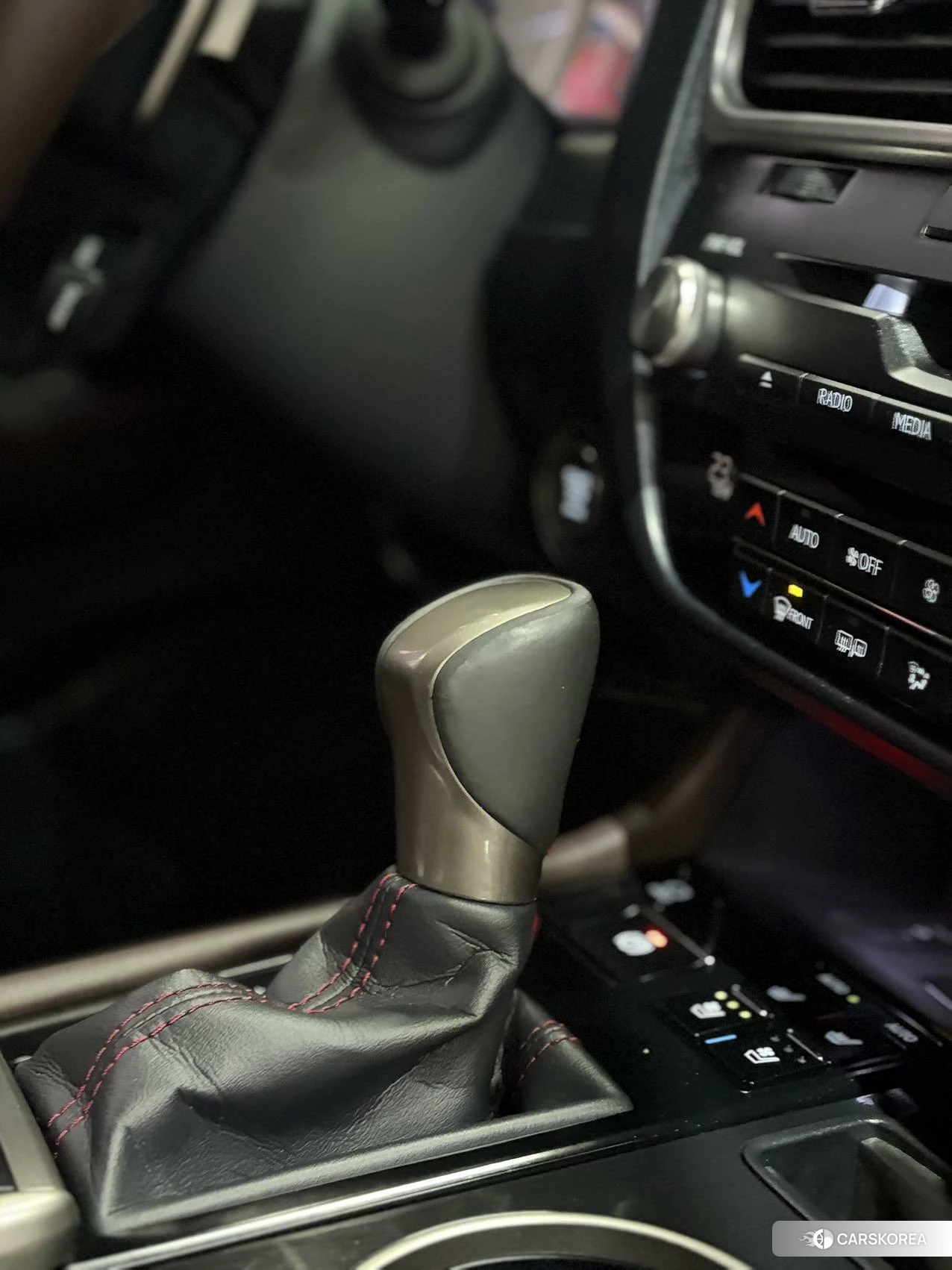 Lexus RX 2021 Серебристо-серый из Китая, фото 4