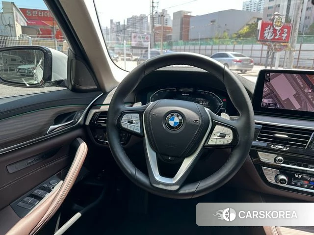 BMW 5 Series (G30) 2021 Белый из Кореи, фото 4