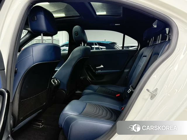 Mercedes-Benz Class A 2022 Белый из Китая, фото 4