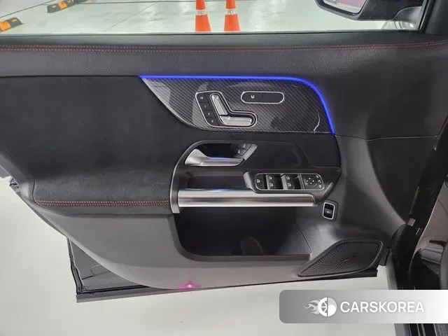 Mercedes-Benz GLA - Class H247 2023 Черный из Кореи, фото 4