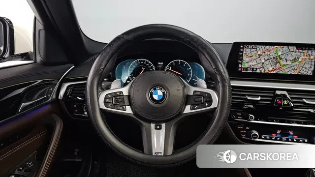 BMW 5 Series (G30) 2019 Белый из Кореи, фото 4