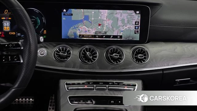 Mercedes-Benz E-Class W213 2022 Белый из Кореи, фото 4