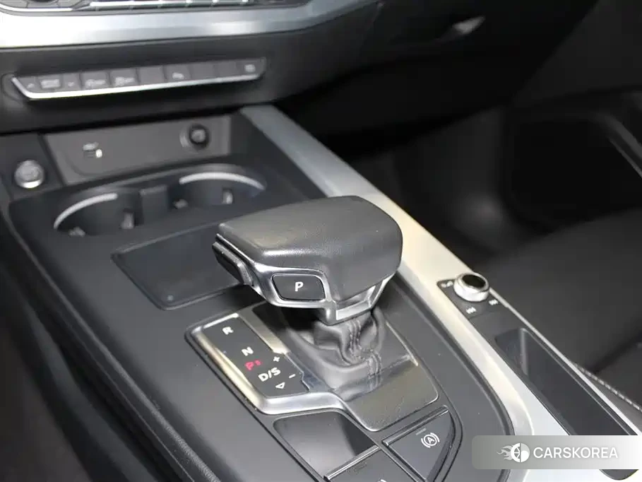 Audi A4L 2024 Белый из Китая, фото 4