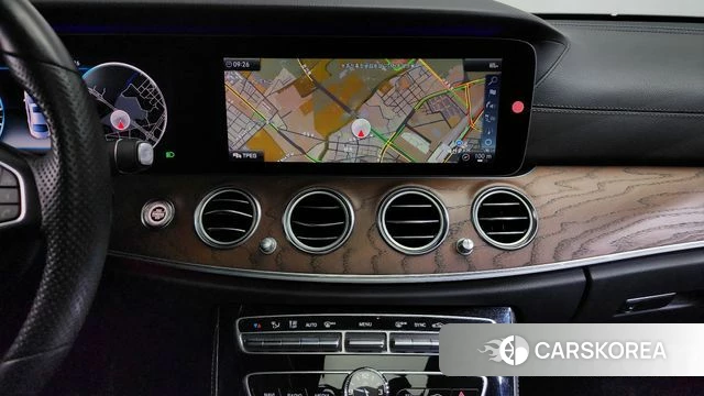 Mercedes-Benz E-Class W213 2018 Белый из Кореи, фото 4