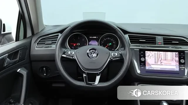 Volkswagen Tiguan second Generation 2018 Белый из Кореи, фото 4