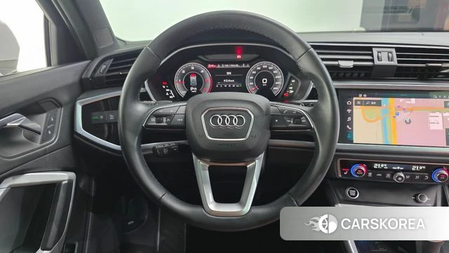 Audi Q3 (F3) 2022 Белый из Кореи, фото 4