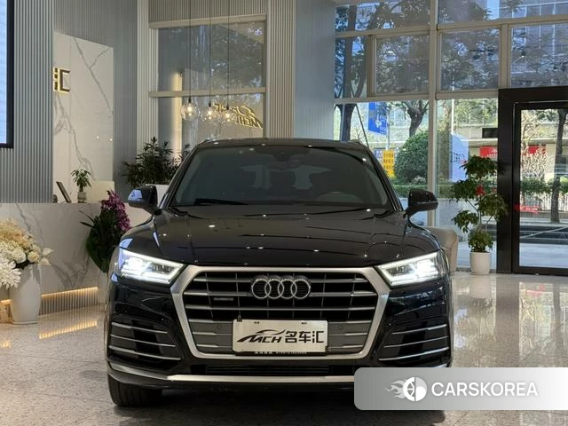 Audi Q5L 2021 Черный из Китая, фото 4
