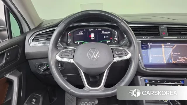 Volkswagen Tiguan Allspace 2022 Белый из Кореи, фото 4