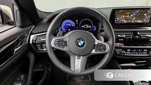 BMW 5 Series (G30) 2019 Белый из Кореи, фото 4
