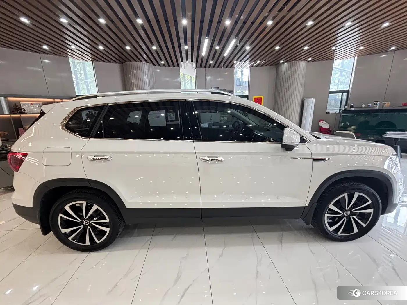 Volkswagen Tharu 2022 Белый из Китая, фото 4