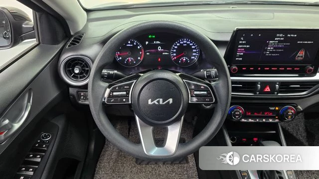 Kia The New K3 2nd generation 2023 Черный из Кореи, фото 4