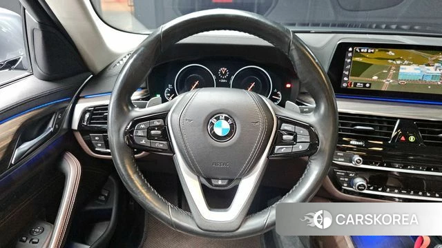 BMW 5 Series (G30) 2019 Серебристо-серый из Кореи, фото 4