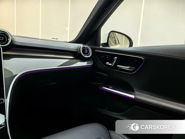 Mercedes-Benz Class C 2025 Белый из Китая, фото 4