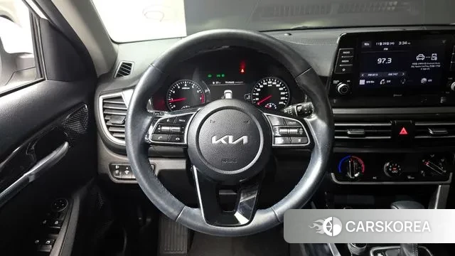 Kia Seltos 2022 Белый из Кореи, фото 4