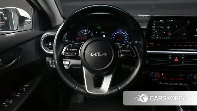 Kia The New K3 2nd generation 2021 Белый из Кореи, фото 4